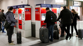 Bahn Fahrkartenautomat Foto Deutsche Bahn AG.jpg